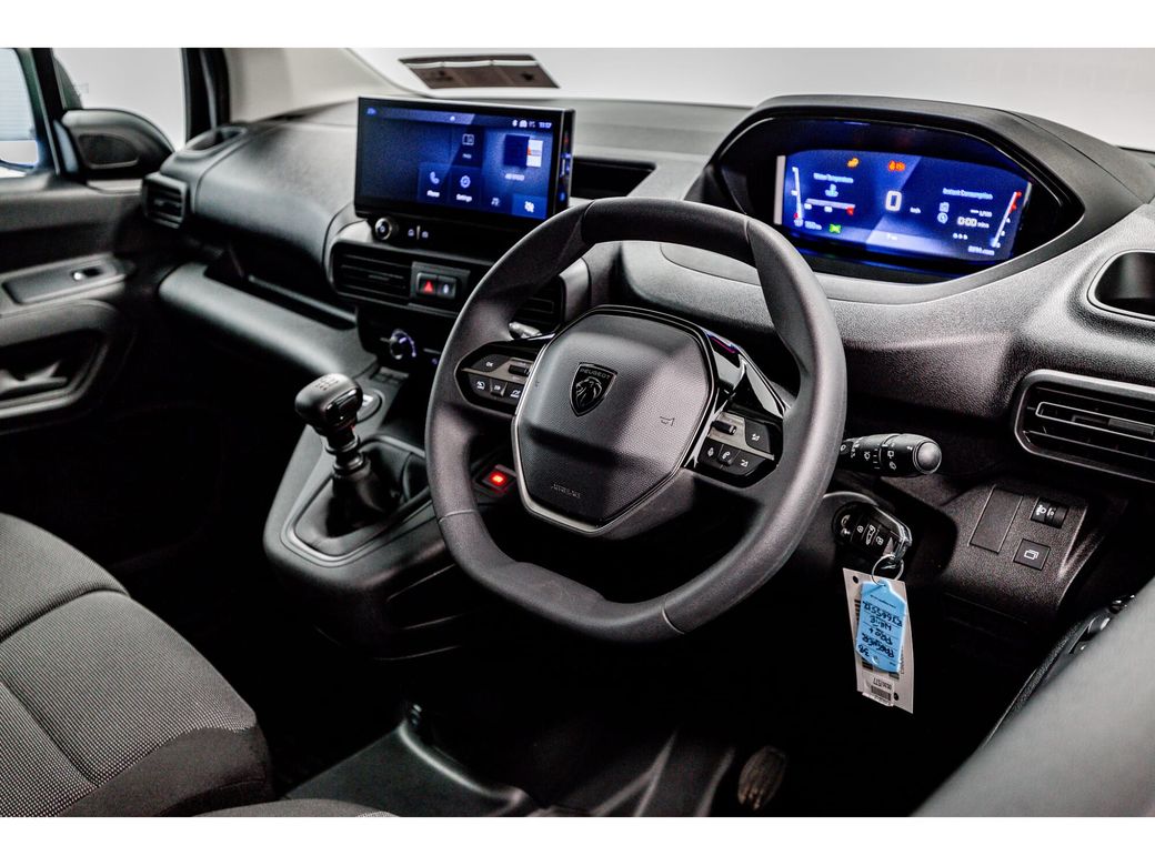 2025 Peugeot Partner