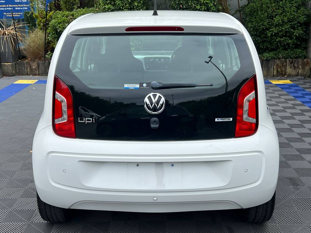 2016 Volkswagen up!