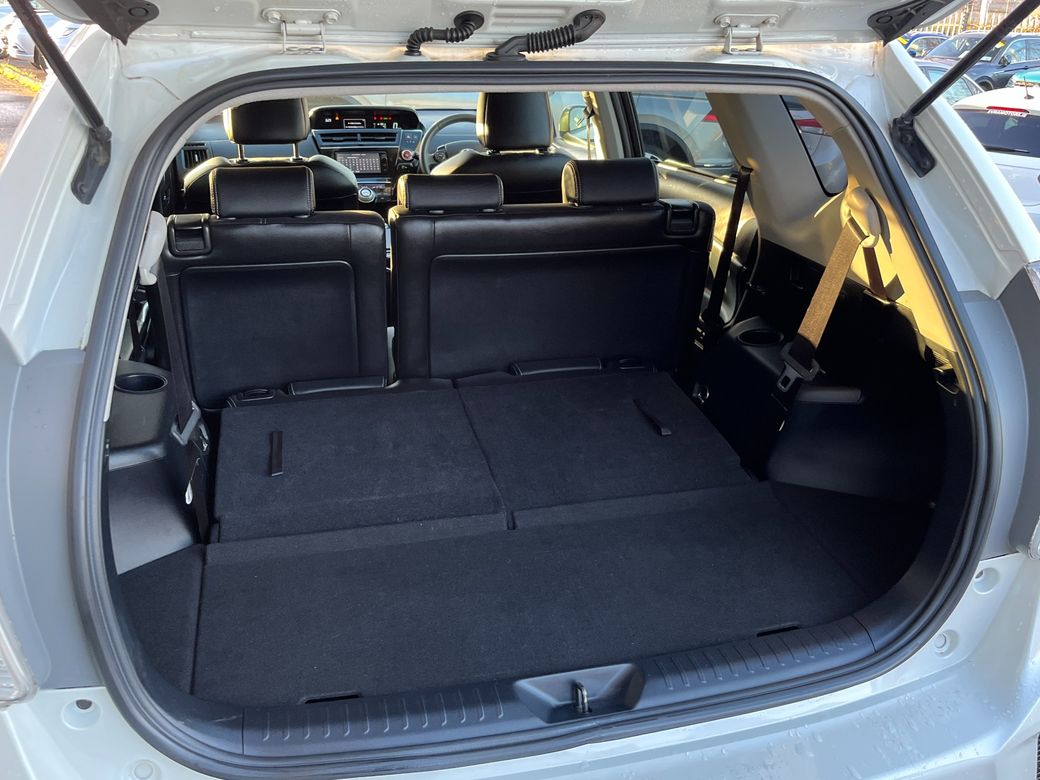 2015 Toyota Prius Alpha