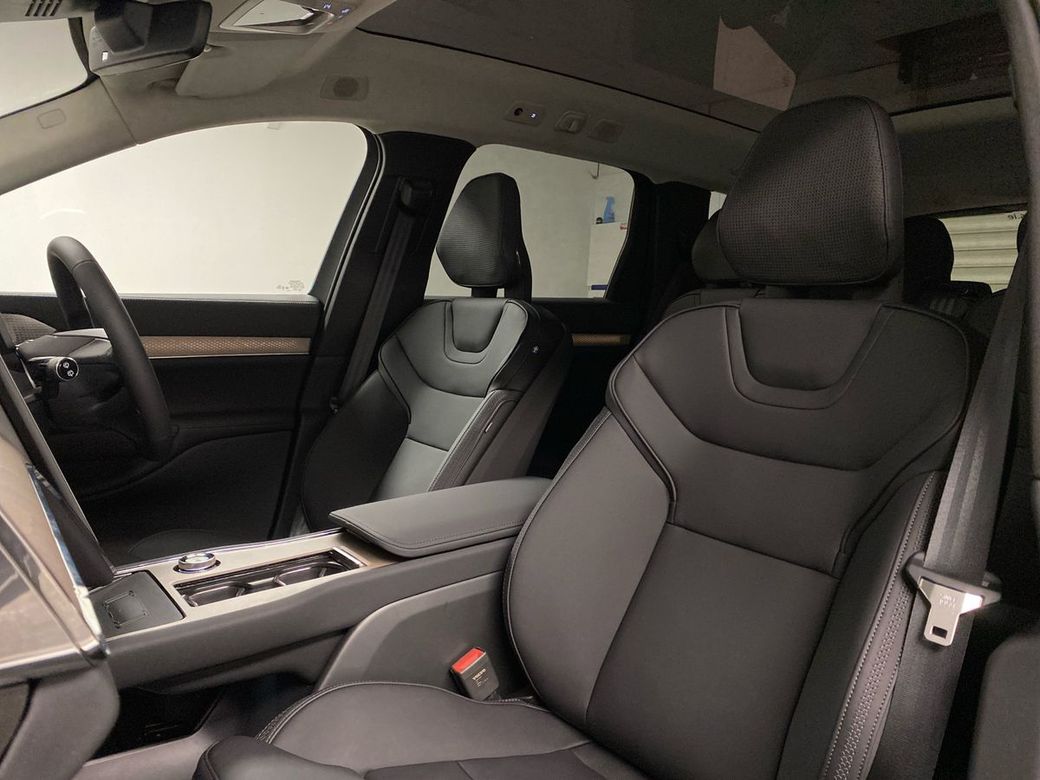 2026 Volvo EX90
