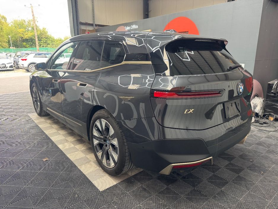 2022 BMW iX