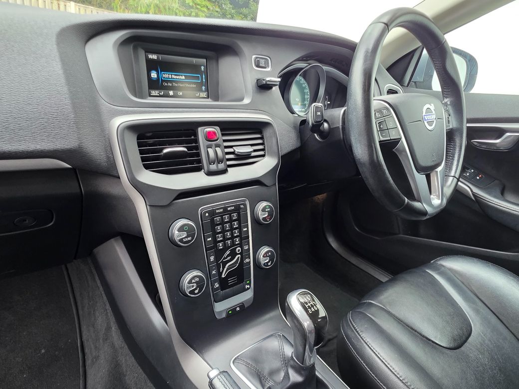 2016 Volvo V40