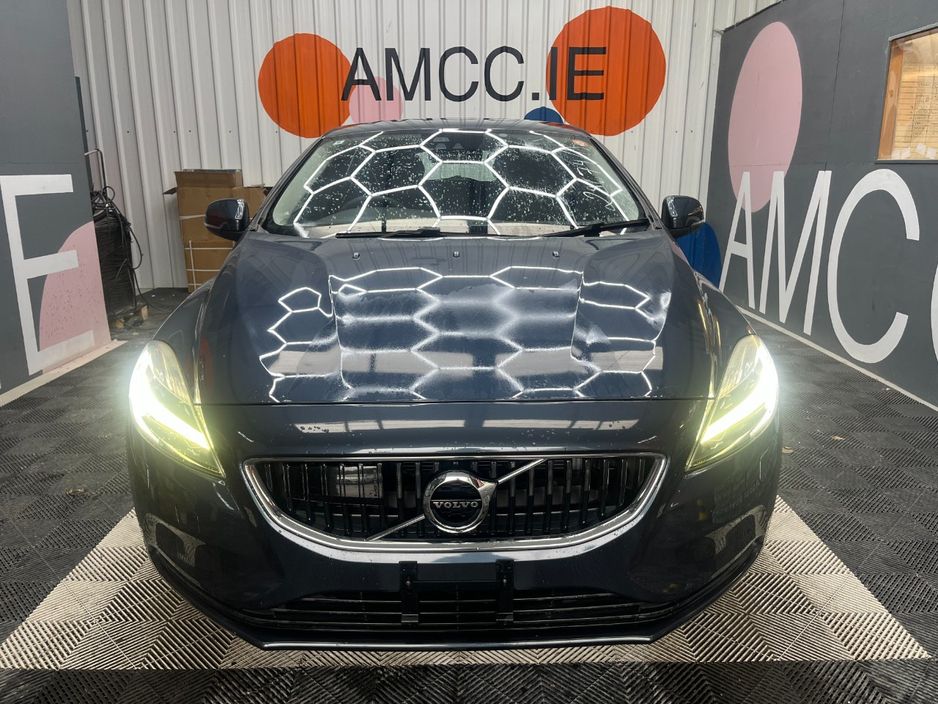 2018 Volvo V40