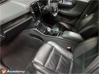 2023 Volvo XC40