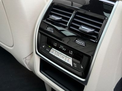 2026 BMW X7