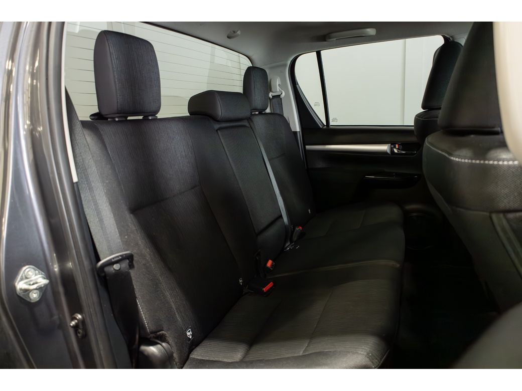 2025 Toyota Hilux
