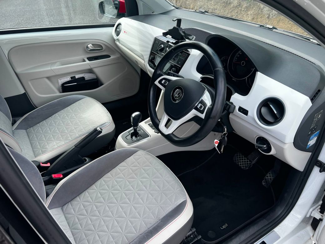 2017 Volkswagen up!