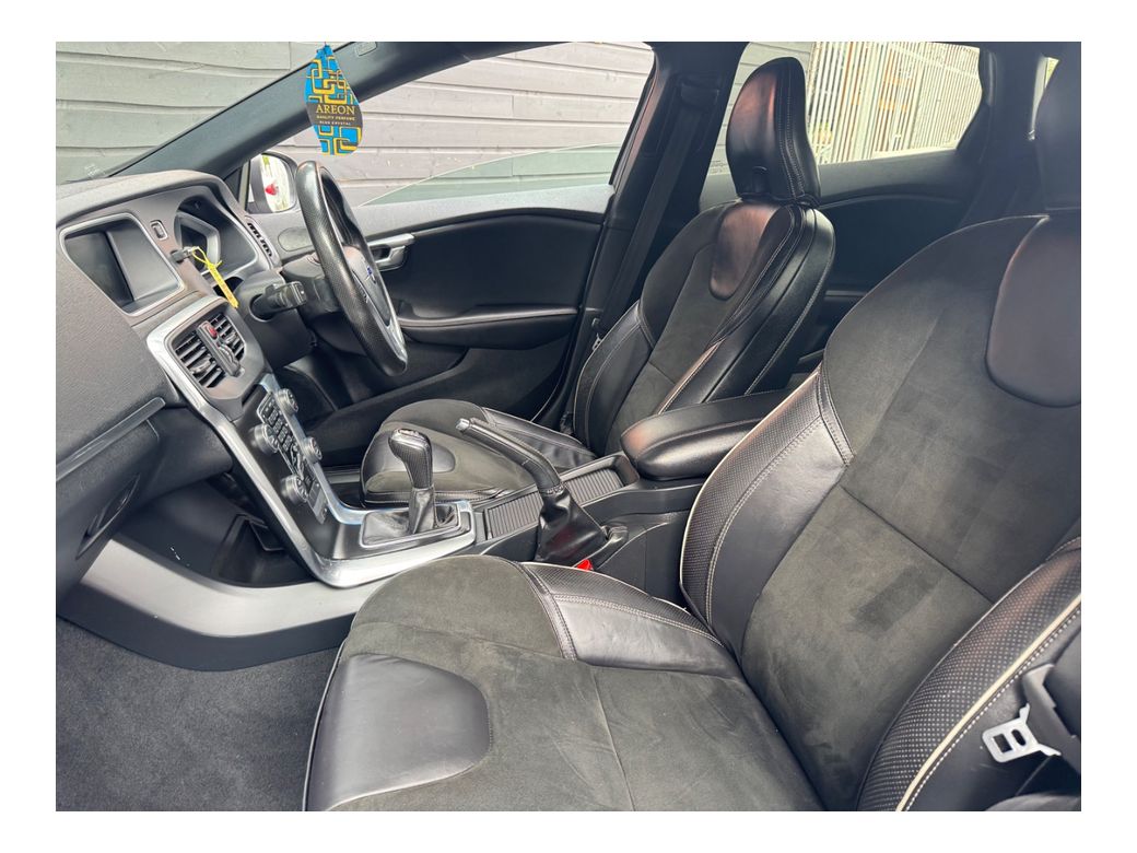 2016 Volvo V40