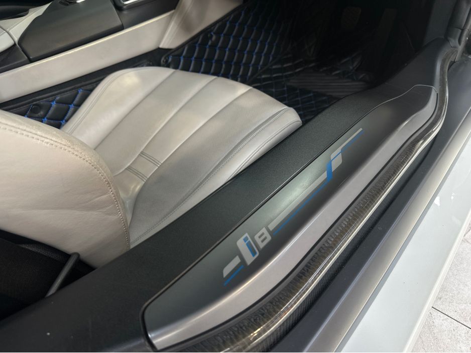 2018 BMW i8