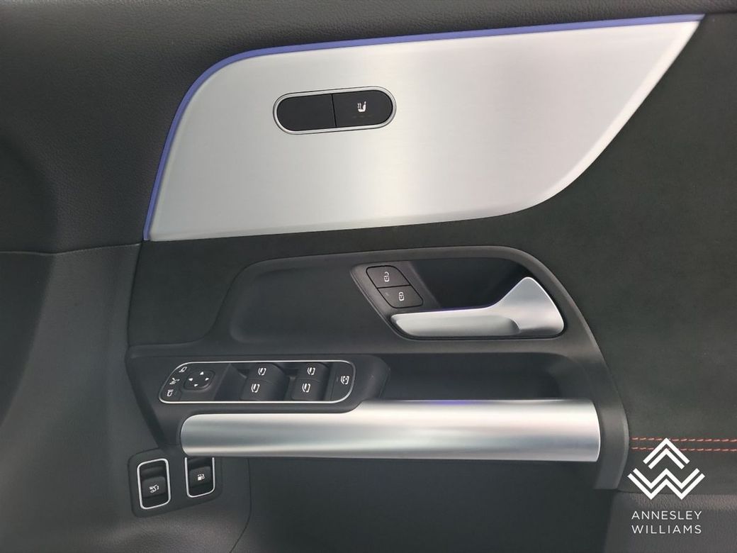 2025 Mercedes-Benz GLA Class