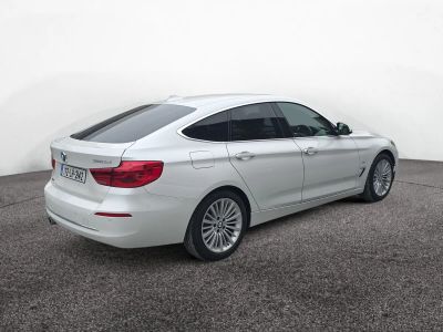 2017 BMW 320