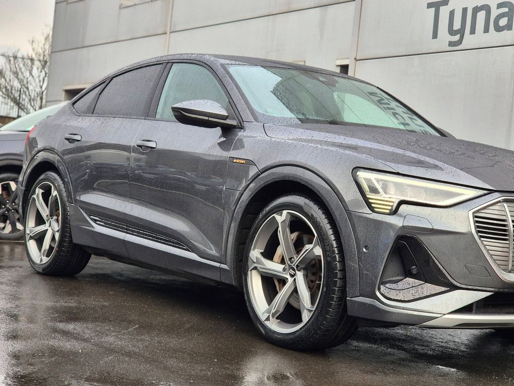 2022 Audi e-tron