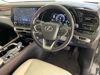 2023 Lexus RX450h+