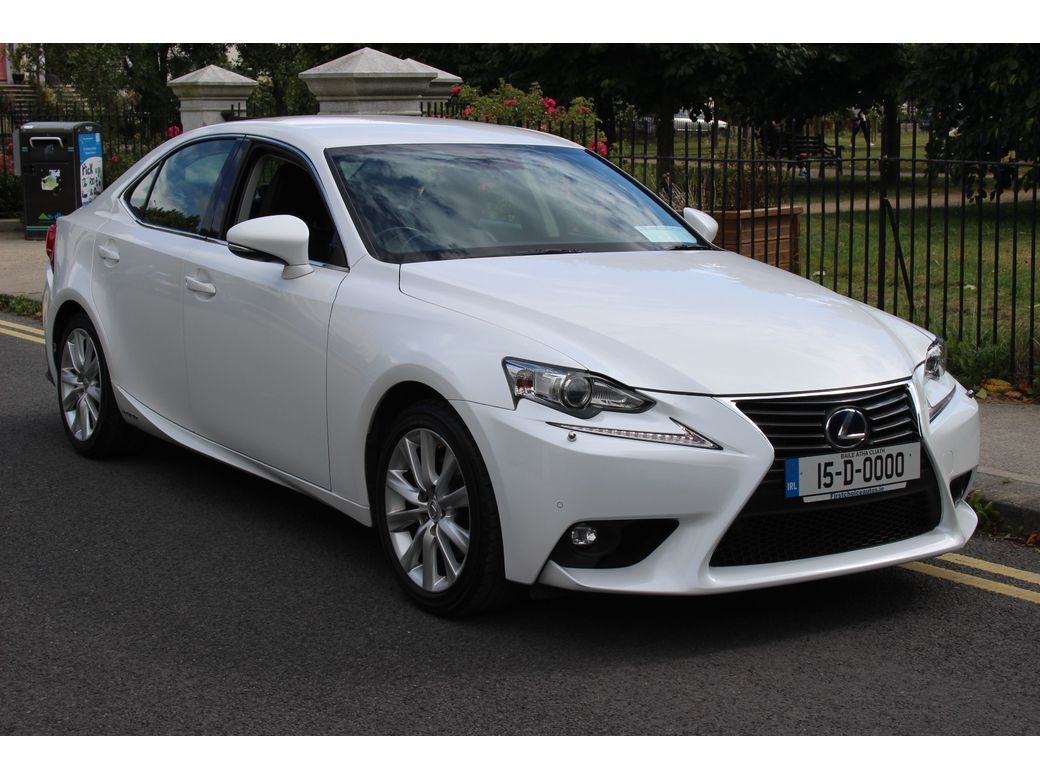2015 Lexus IS 300h