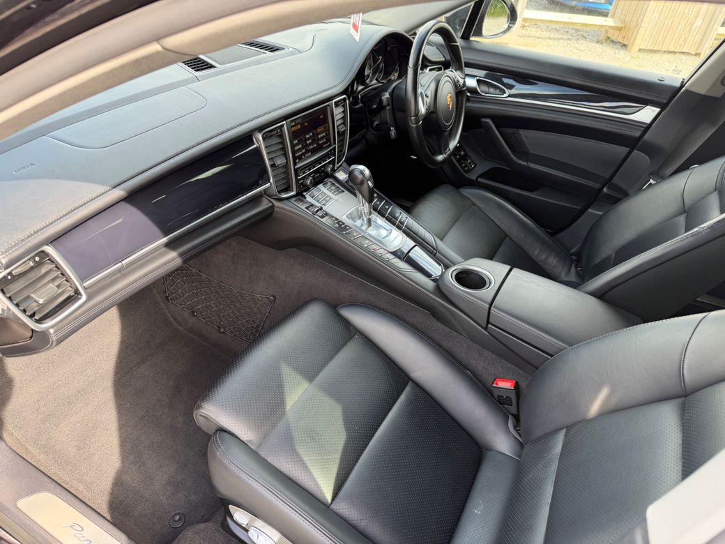 2015 Porsche Panamera