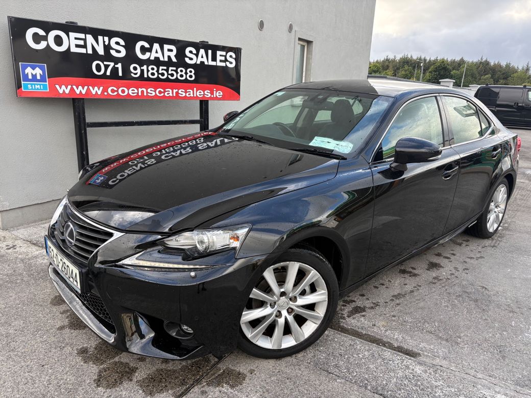 2015 Lexus IS 300h