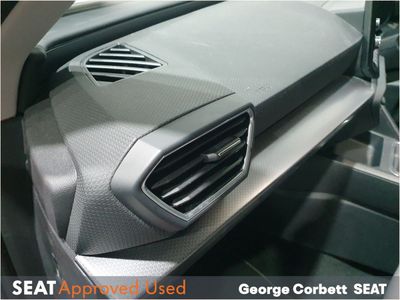 2022 SEAT Leon