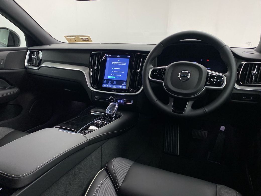 2025 Volvo V60