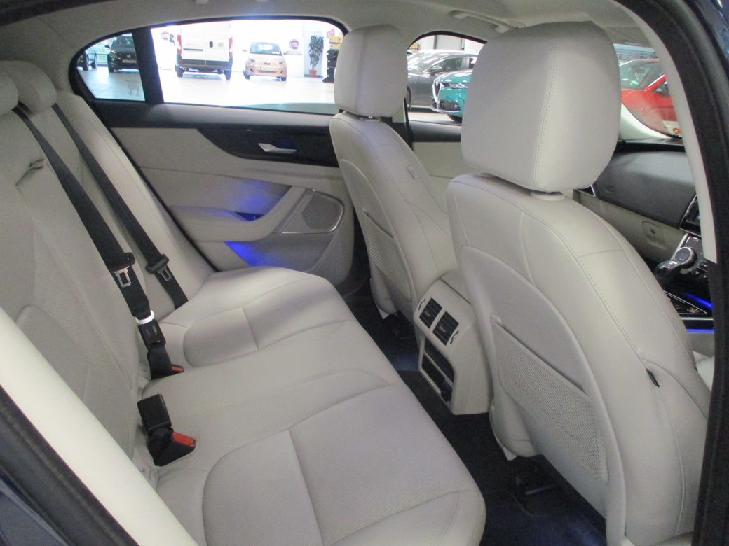 2024 Jaguar XE