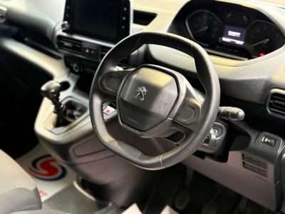 2023 Peugeot Partner