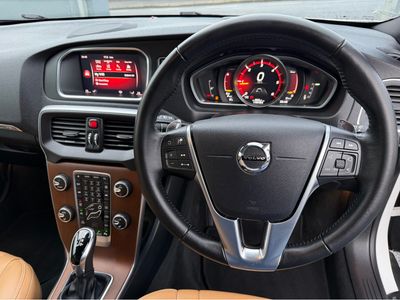 2018 Volvo V40