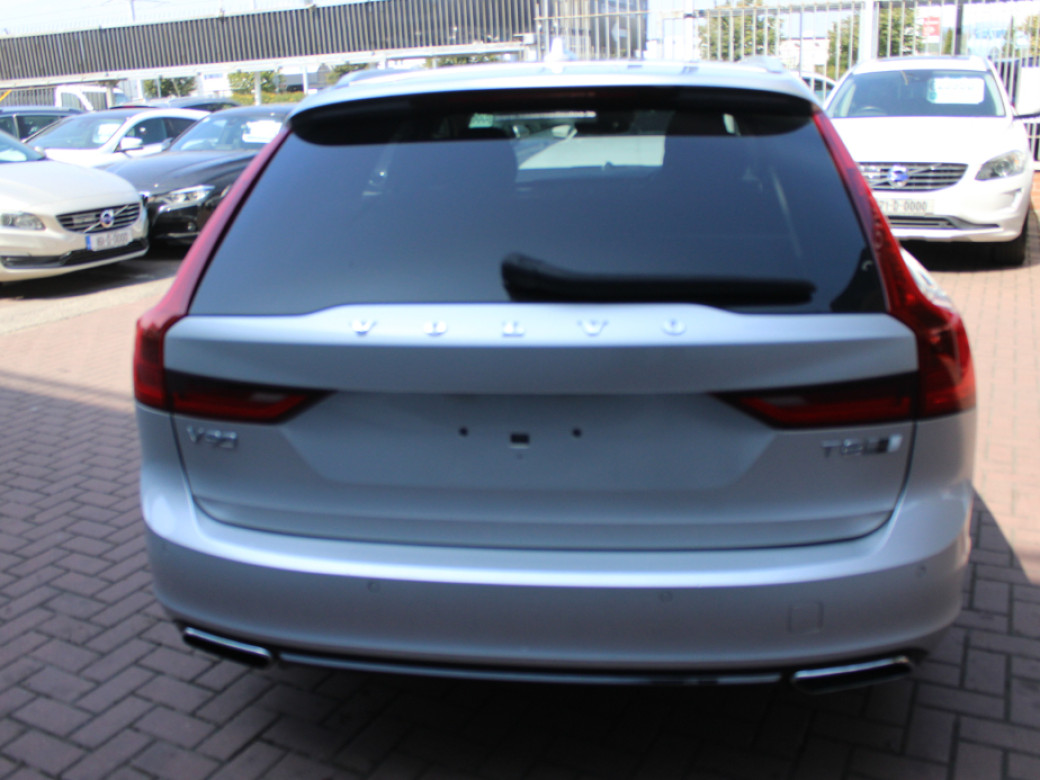 2019 Volvo V90