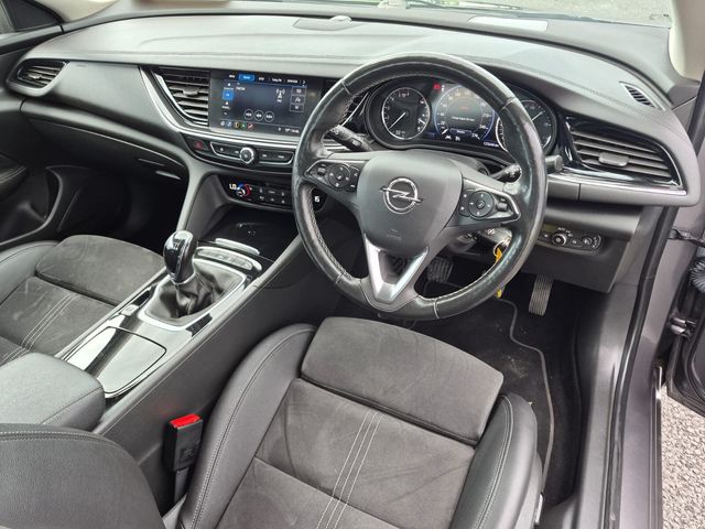 2022 Opel Insignia