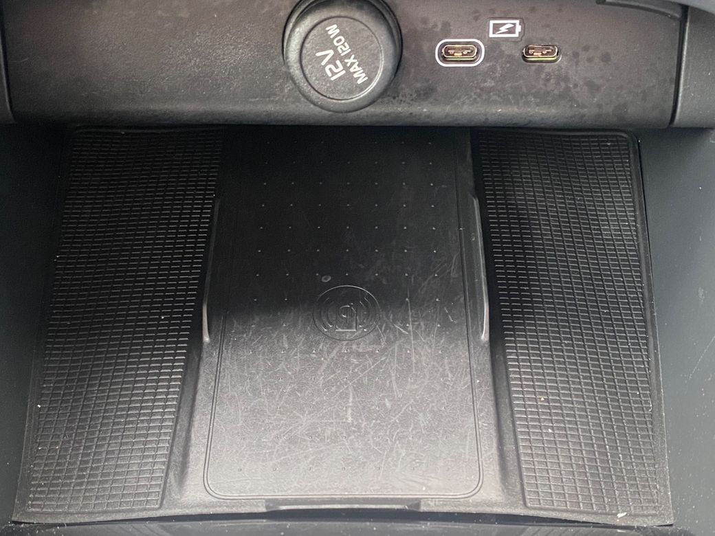 2023 Volvo C40
