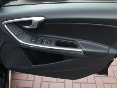 2016 Volvo V60 Cross Country