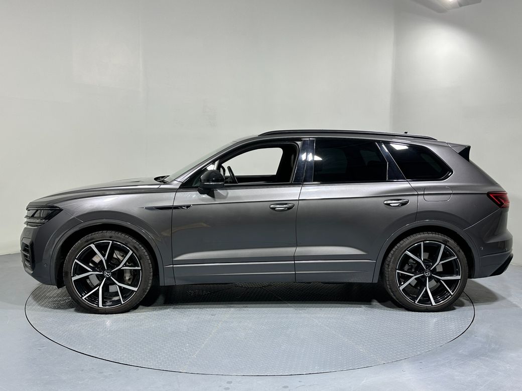 2022 Volkswagen Touareg