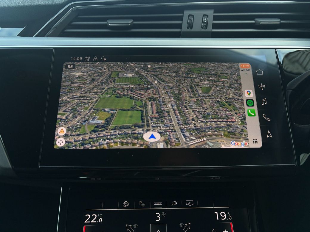 2022 Audi e-tron