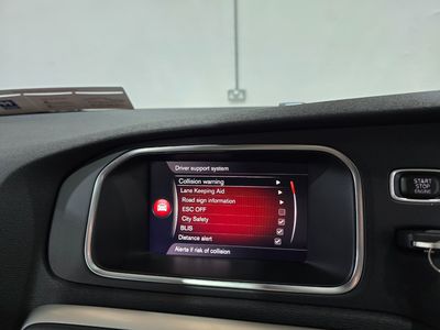 2018 Volvo V40