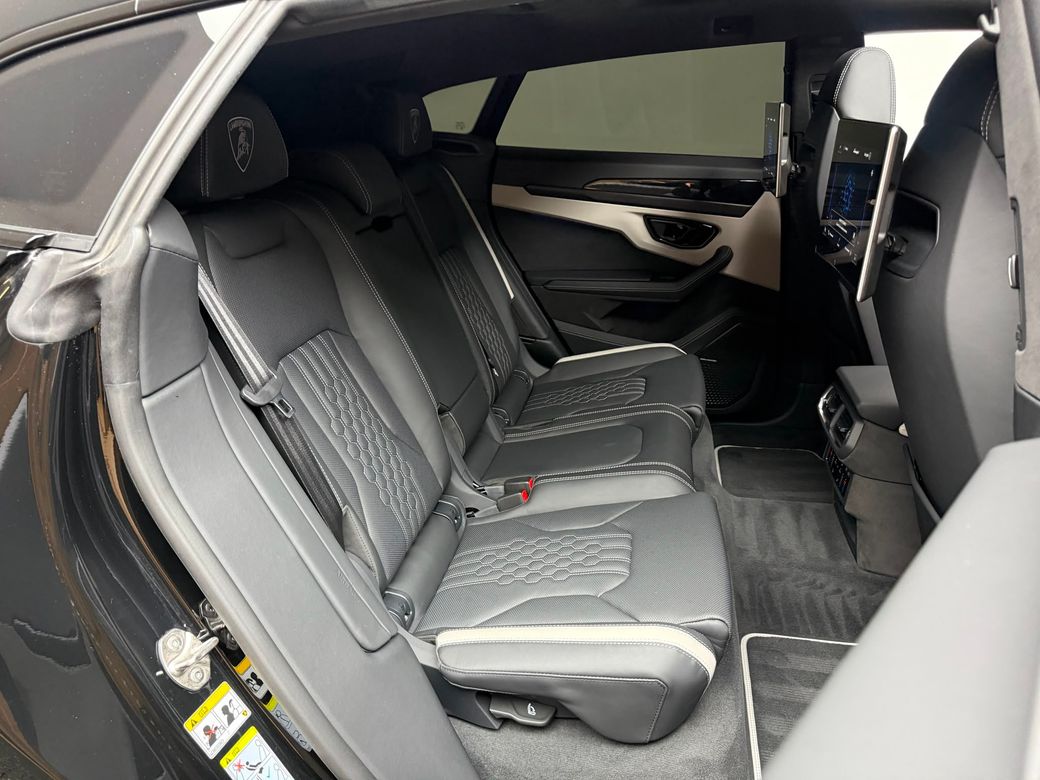 2025 Lamborghini Urus