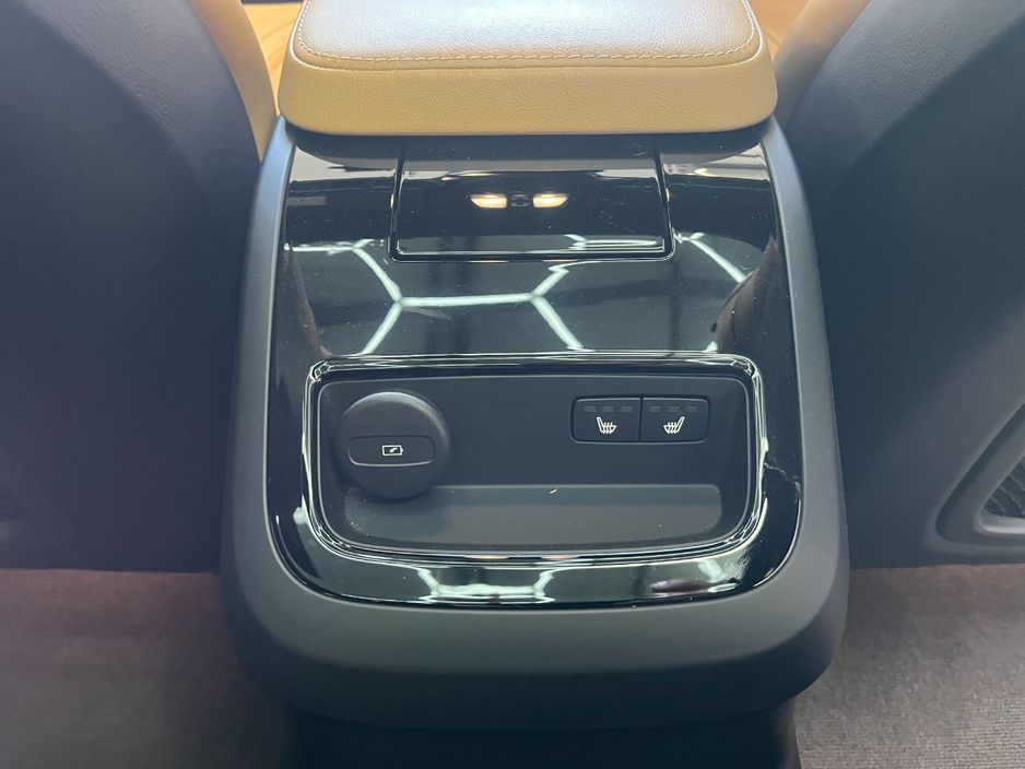 2023 Volvo V60