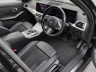 2024 BMW 330