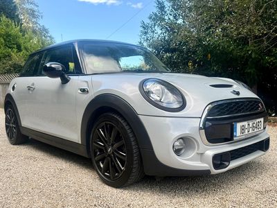 2018 Mini Hatch