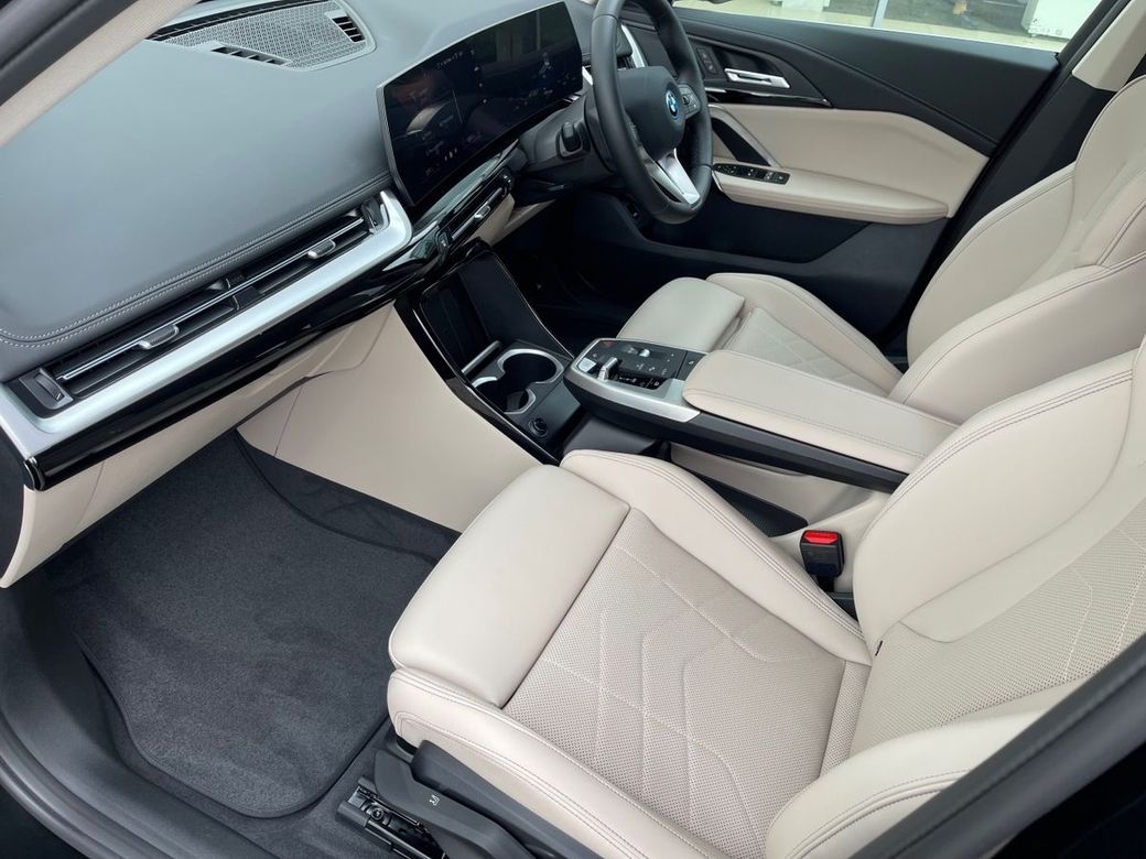 2025 BMW iX1