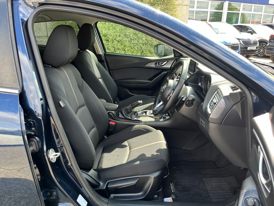 2019 Mazda Axela
