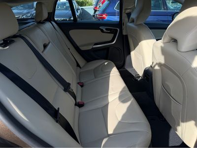 2016 Volvo V60