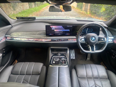2024 BMW i7