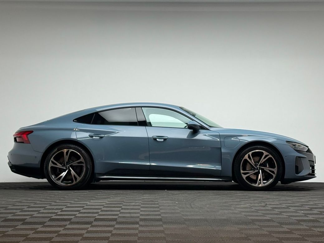 2022 Audi e-tron GT