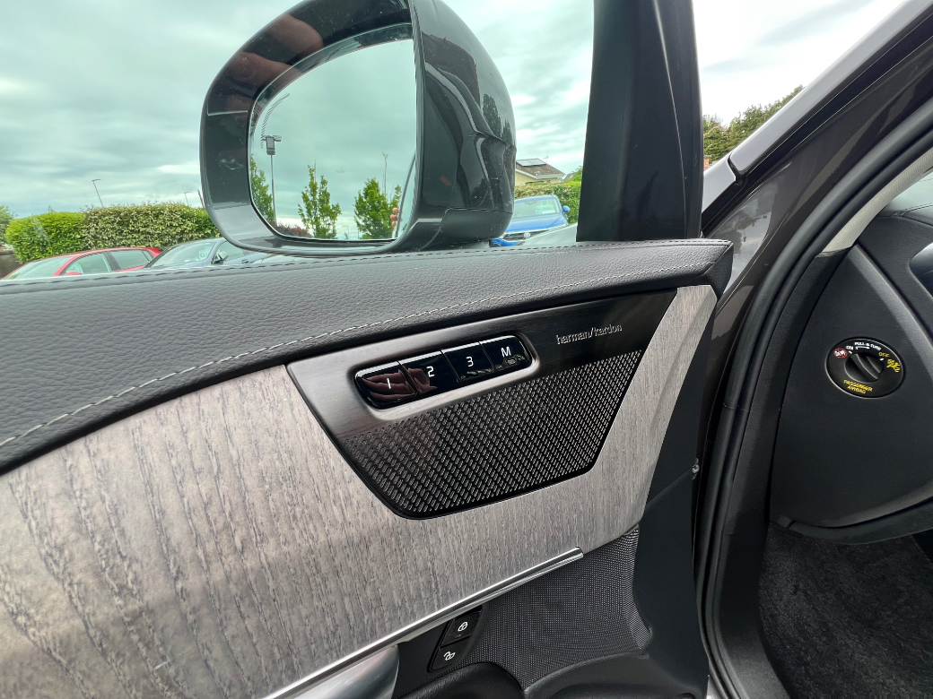 2023 Volvo XC90