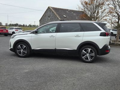 2023 Peugeot 5008