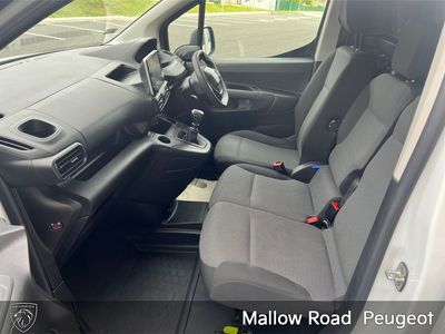 2023 Peugeot Partner