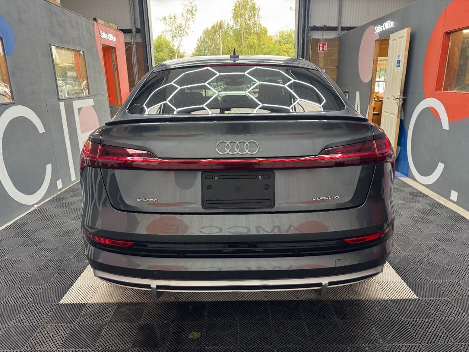 2022 Audi e-tron