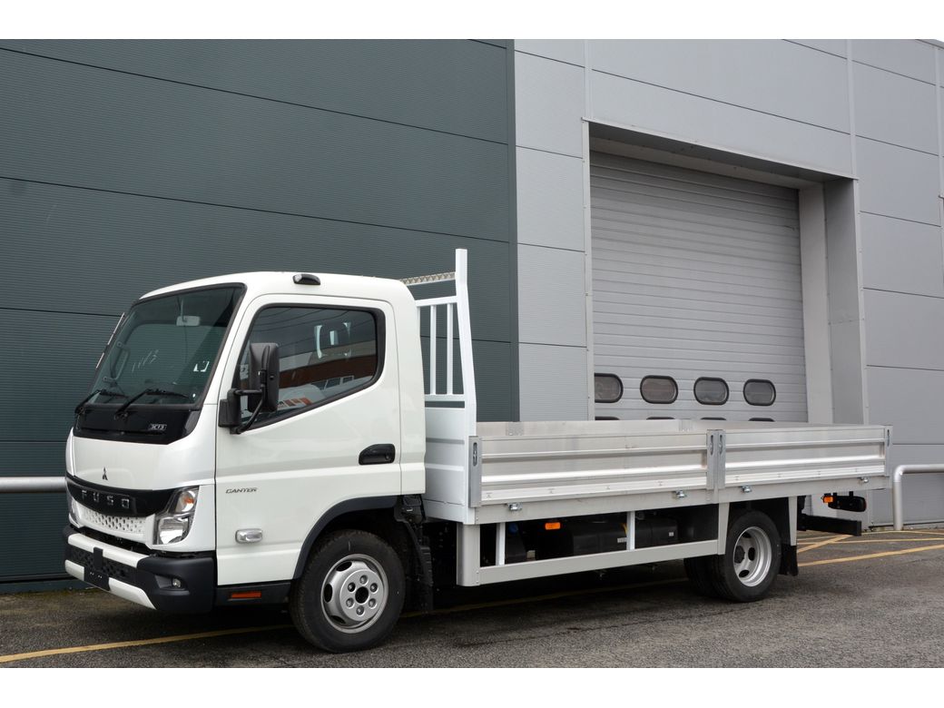 2025 FUSO Canter