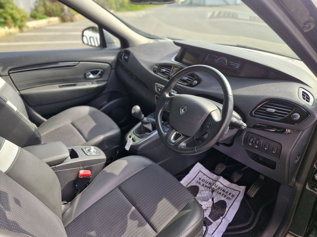 2016 Renault Scenic
