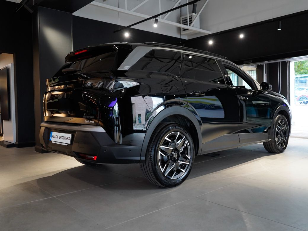 2025 Peugeot 5008