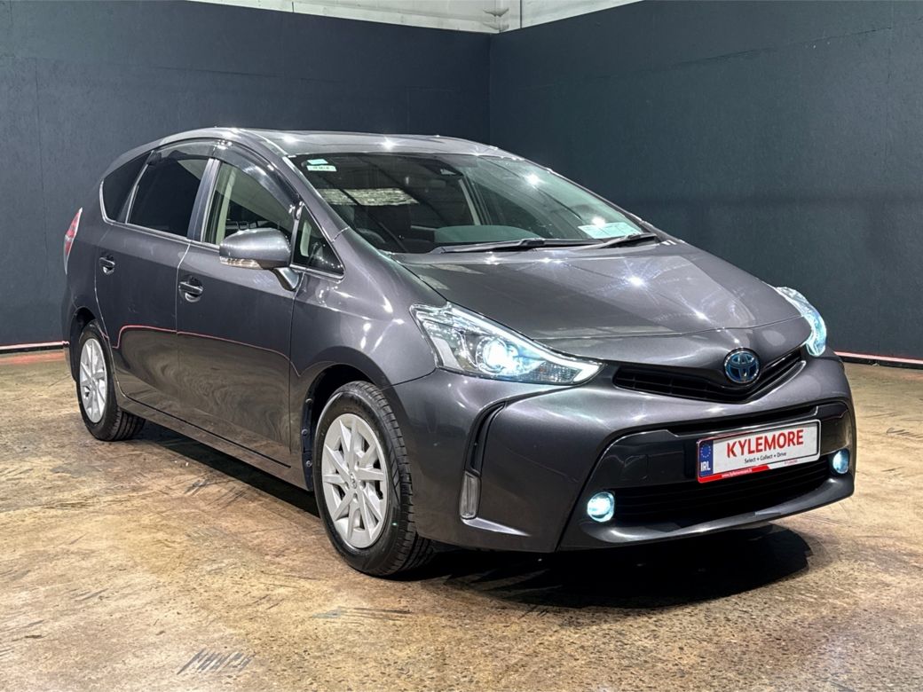 2020 Toyota Prius Alpha