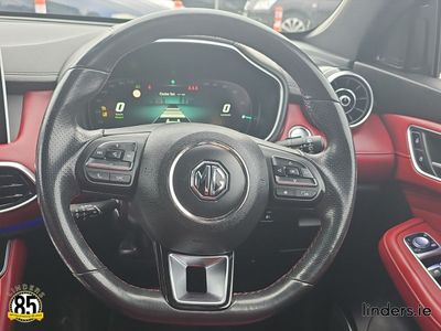 2022 MG HS